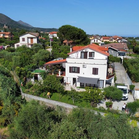 Villa Marco Aurelio Cisano sul Neva Exteriér fotografie
